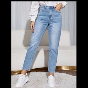 Straight Leg Light Wash High-Waist Jeans BRAND NEW!